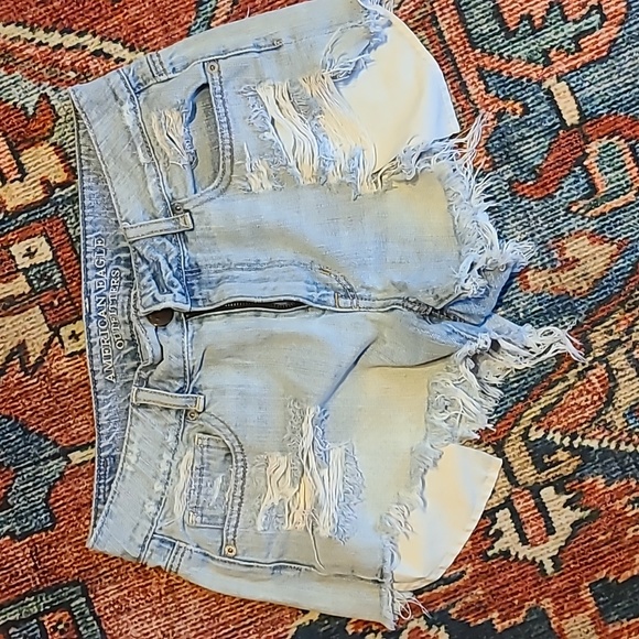 American Eagle distressed jean shorts - Picture 1 of 1